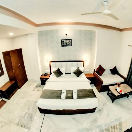 Hotel Tripli Udaipur Extérieur photo