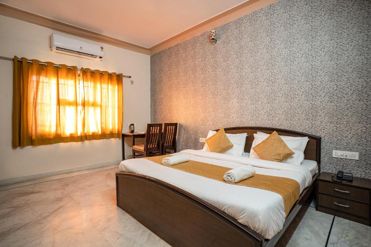 Hotel Tripli Udaipur Extérieur photo