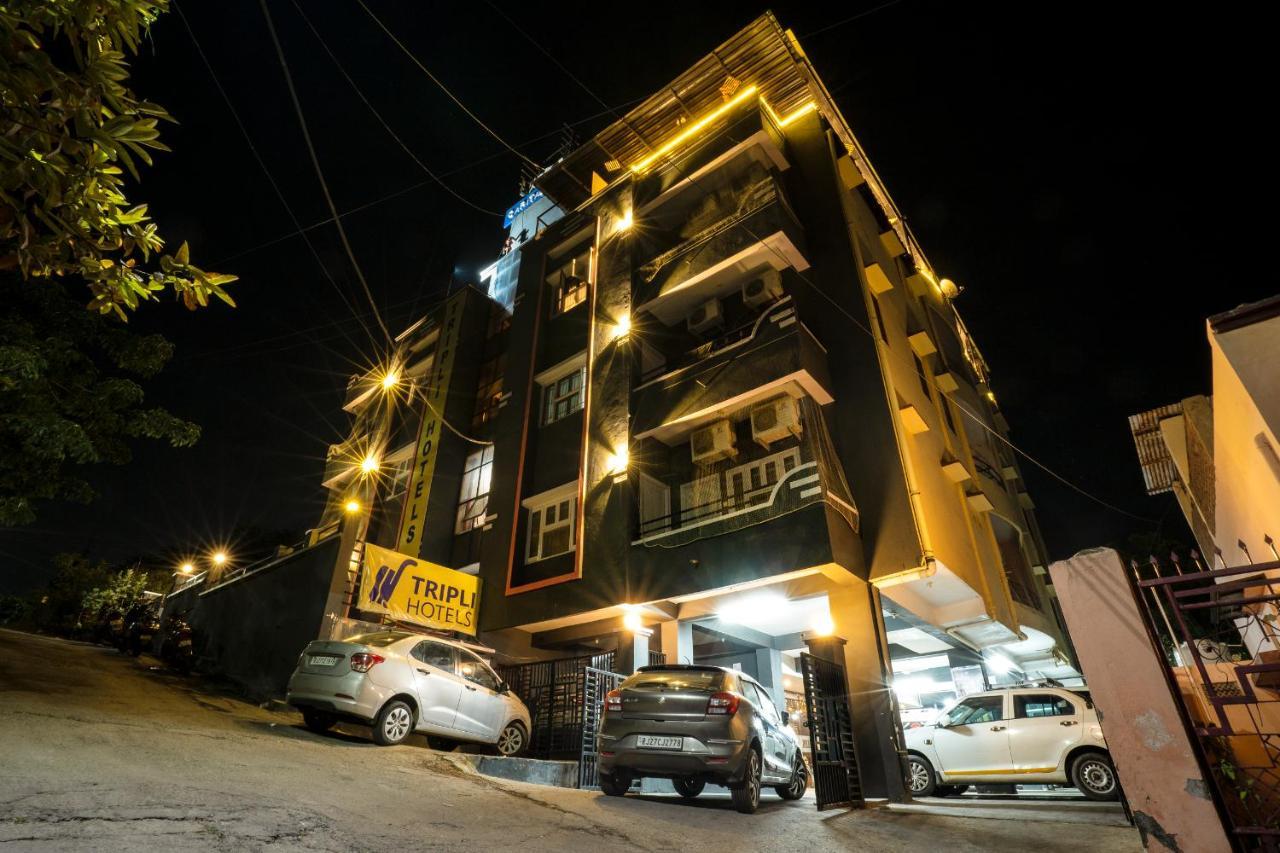 Hotel Tripli Udaipur Extérieur photo